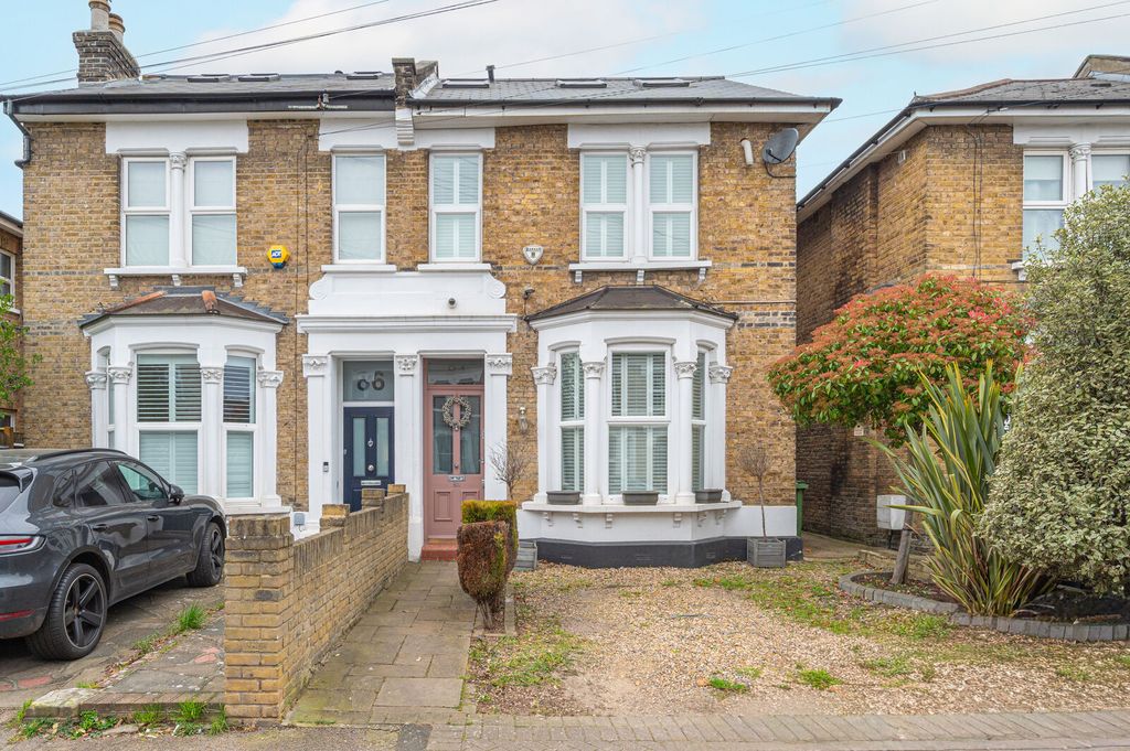 Property photo 1 of 35