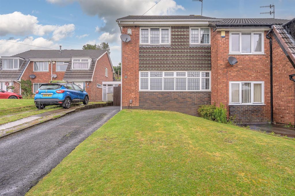 Property photo 1 of 27