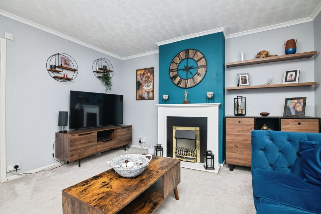 Property photo 2 of 15