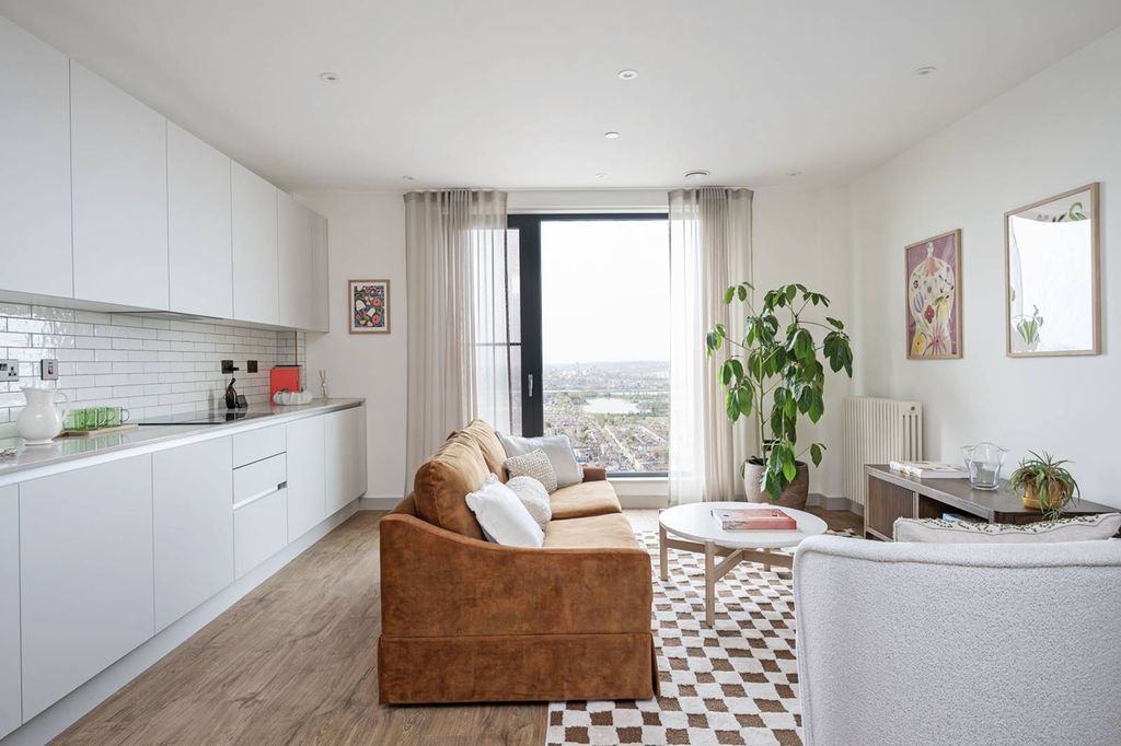 Property photo 2 of 30