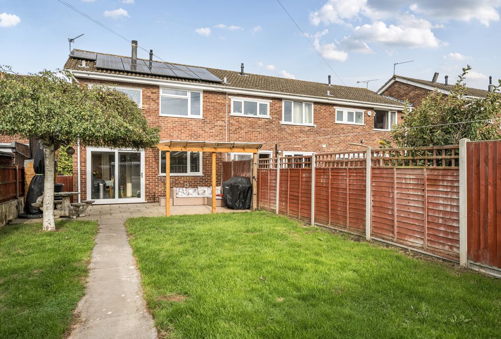 Property photo 1 of 13 1354277-18-68c98c...
