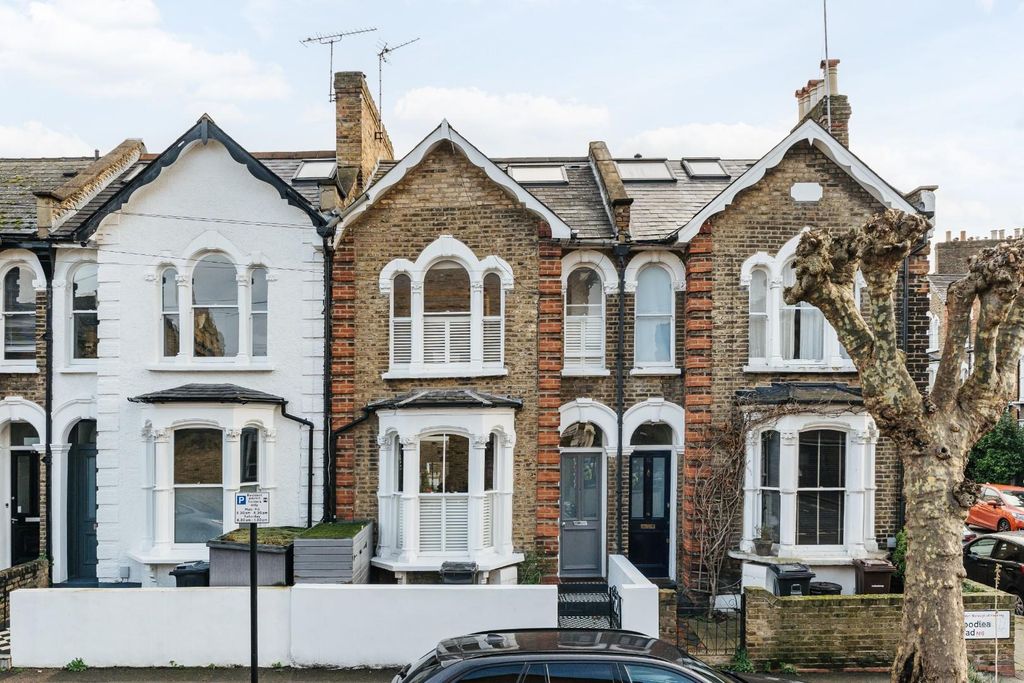 Property photo 1 of 33 External