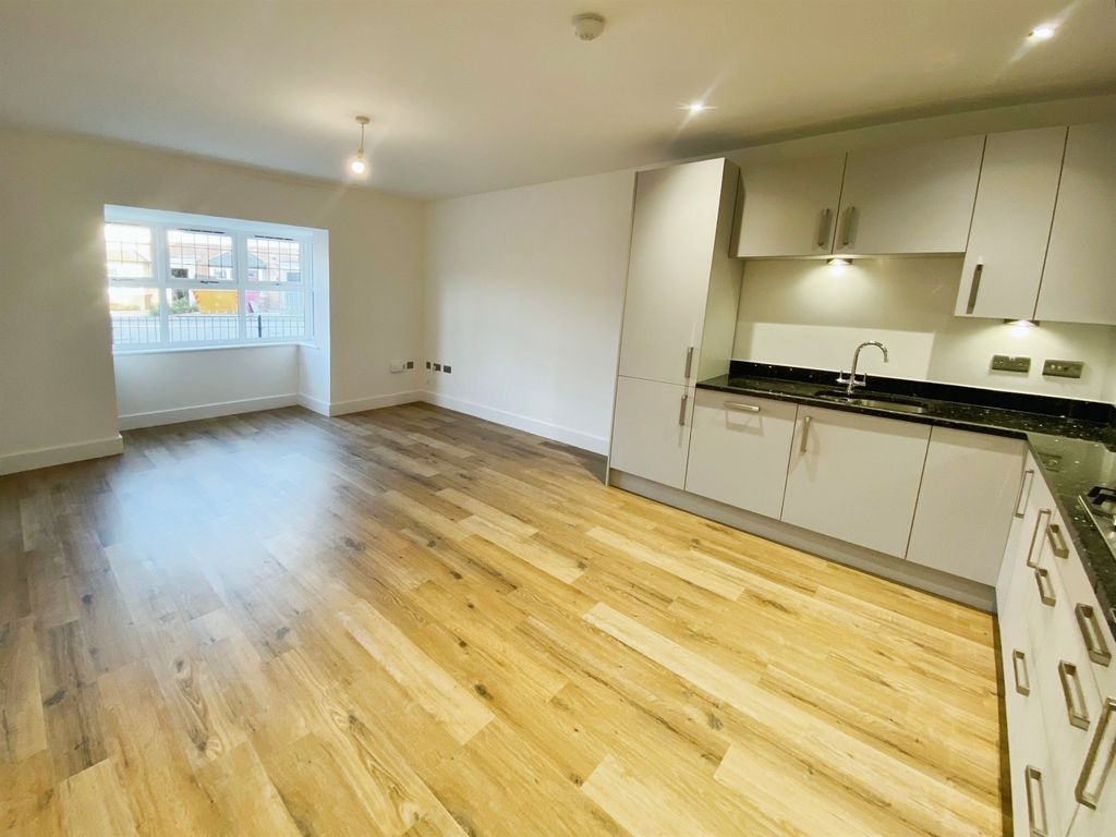 Property photo 3 of 12