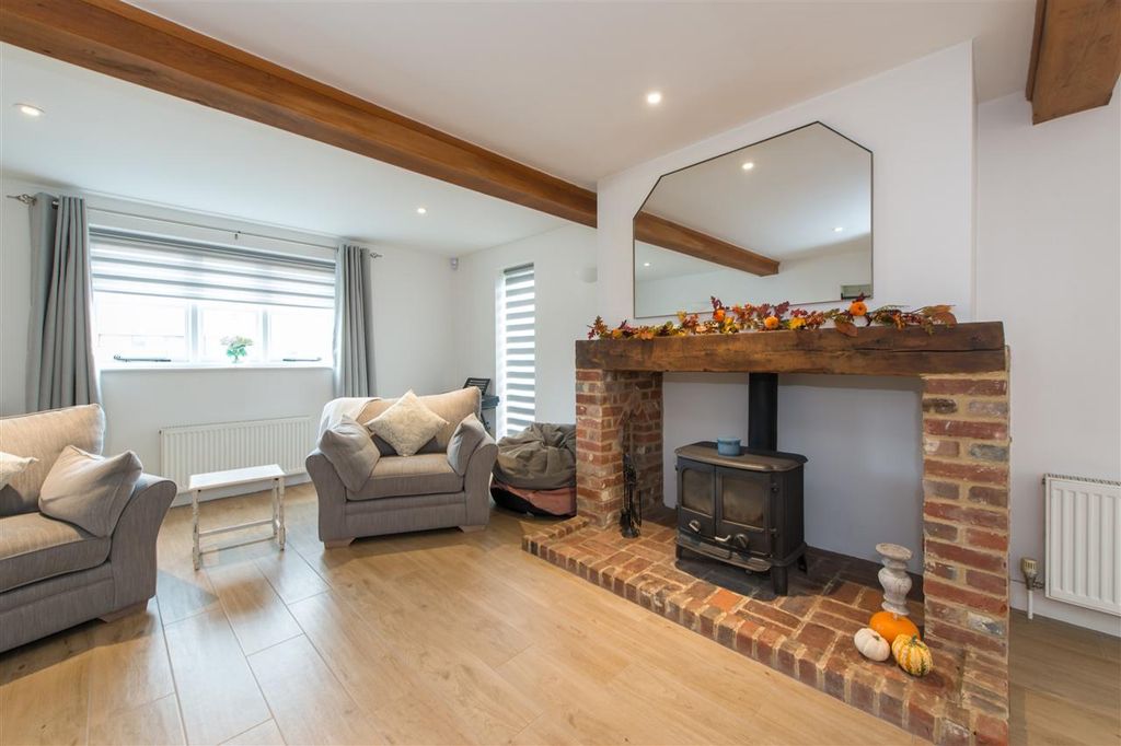 Property photo 3 of 22