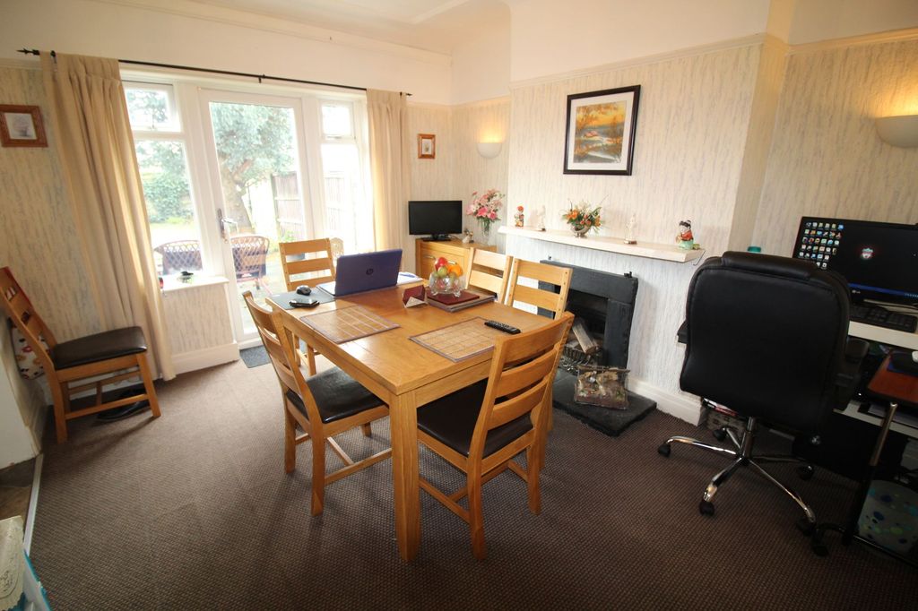 Property photo 2 of 17 Photo 10