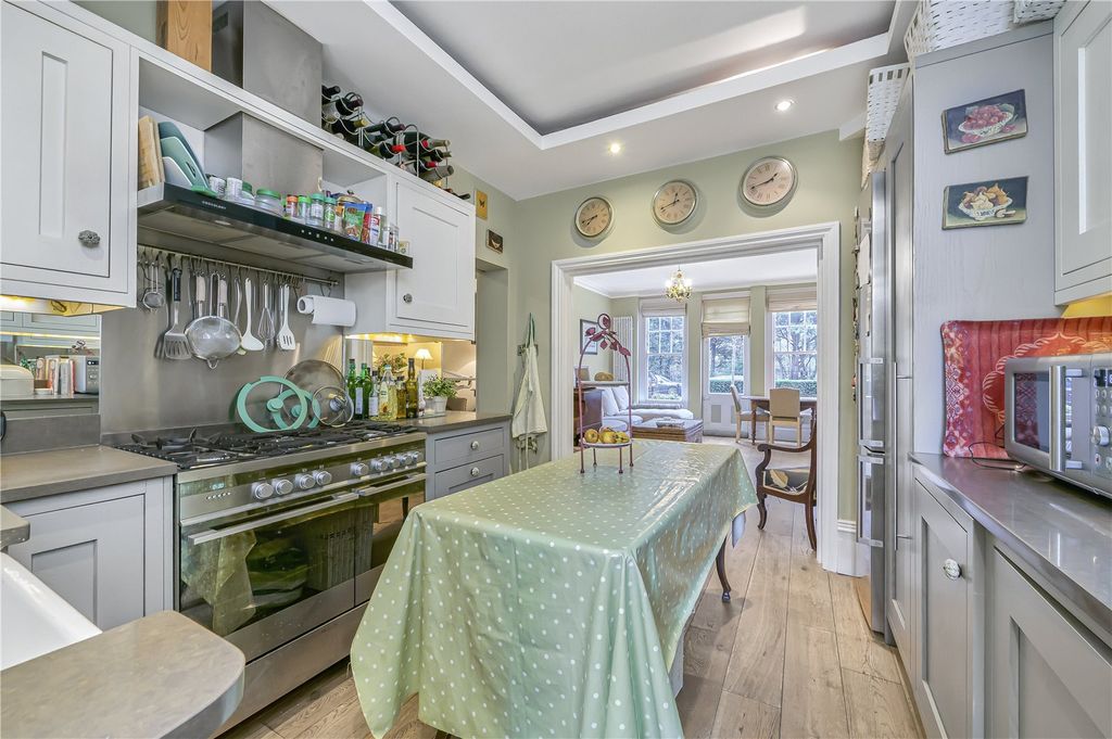 Property photo 3 of 12 Picture No. 10