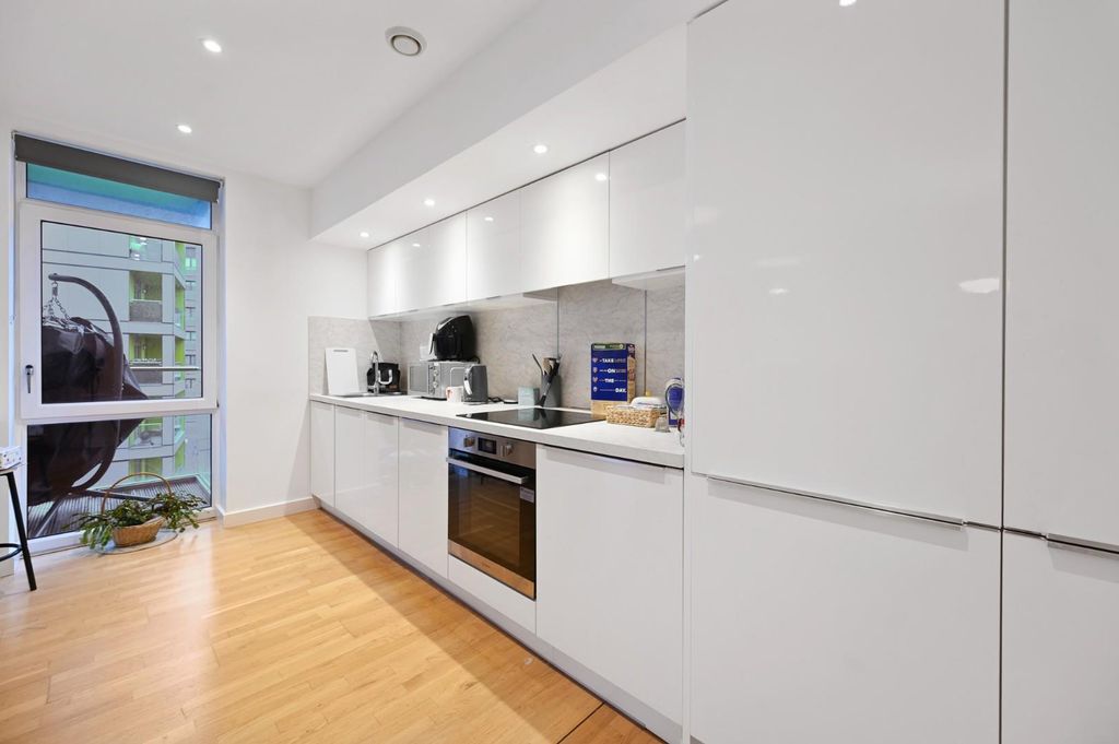 Property photo 3 of 12 8.Jpg