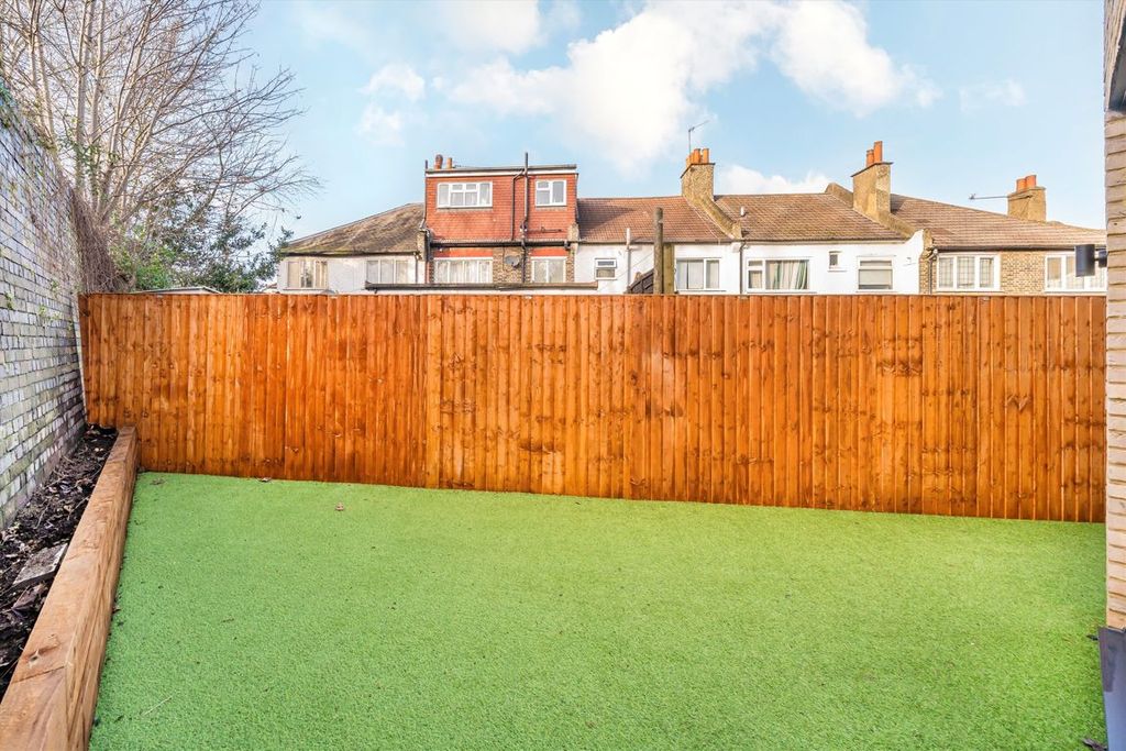 Property photo 2 of 6