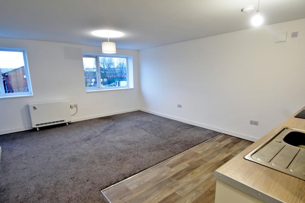 Property photo 2 of 7