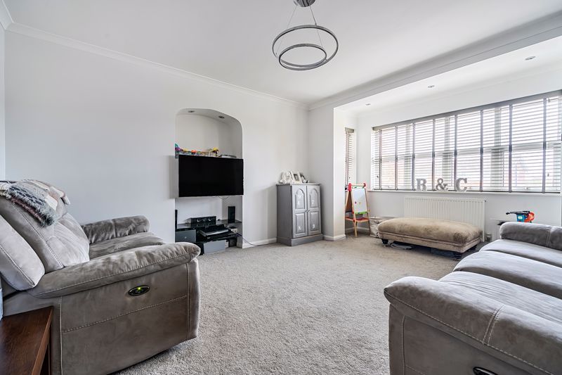 Property photo 2 of 20 Lounge