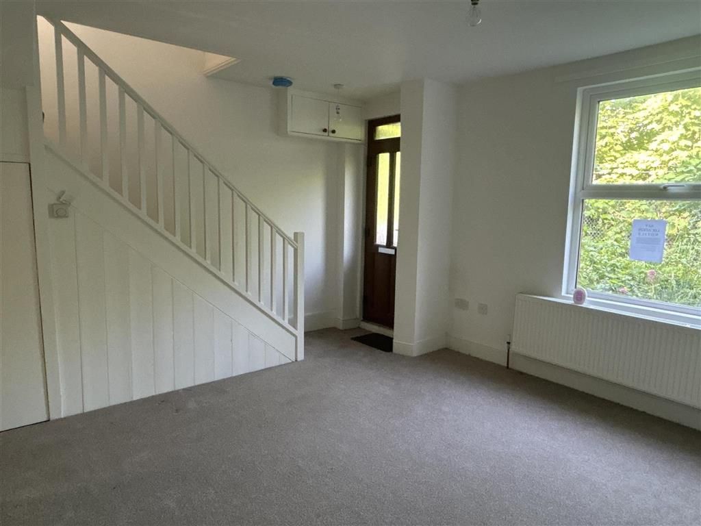 Property photo 1 of 13 Lounge