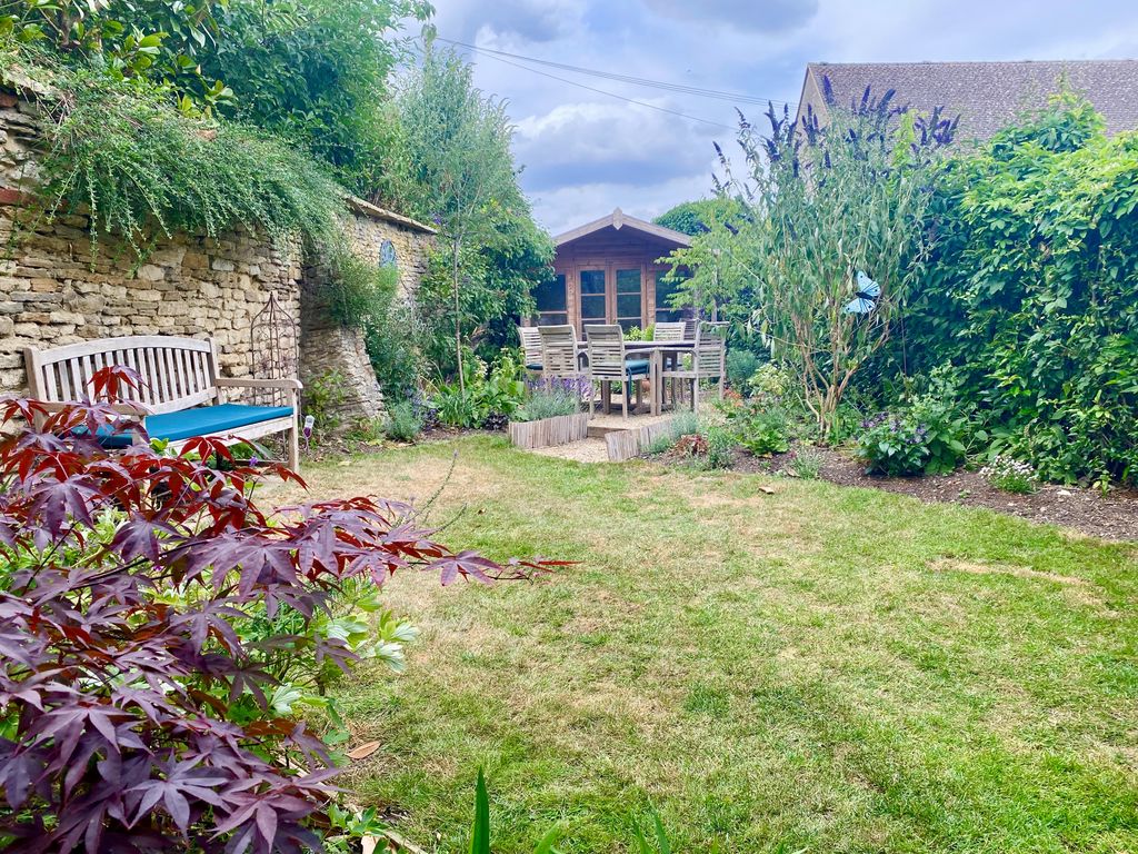 Property photo 2 of 18