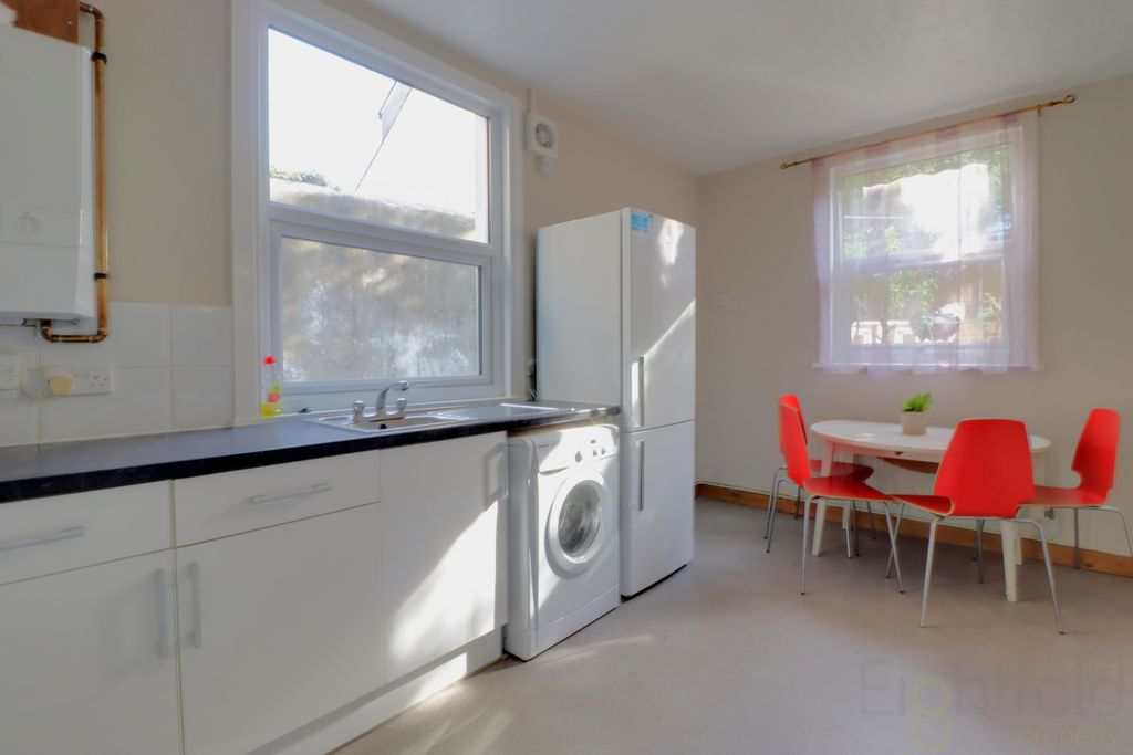 Property photo 3 of 11 Img_9855-Img_9857