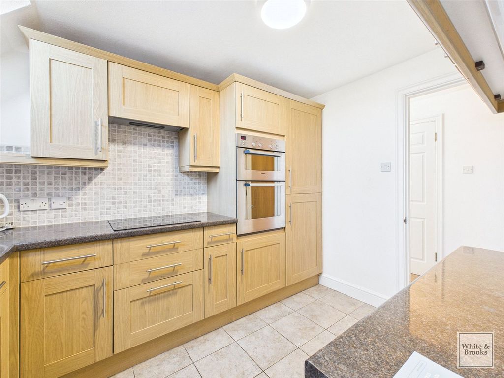 Property photo 2 of 15 Kitchen