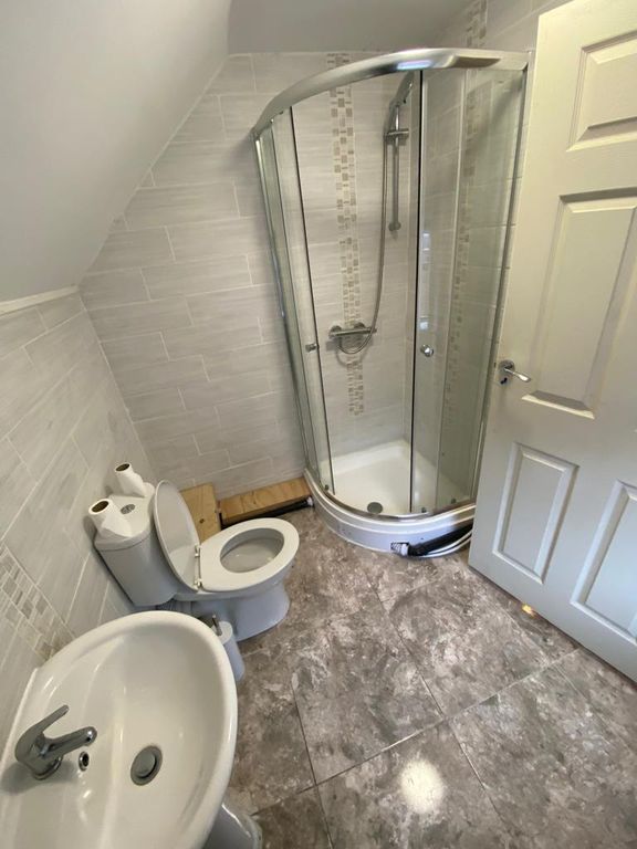 Property photo 3 of 4