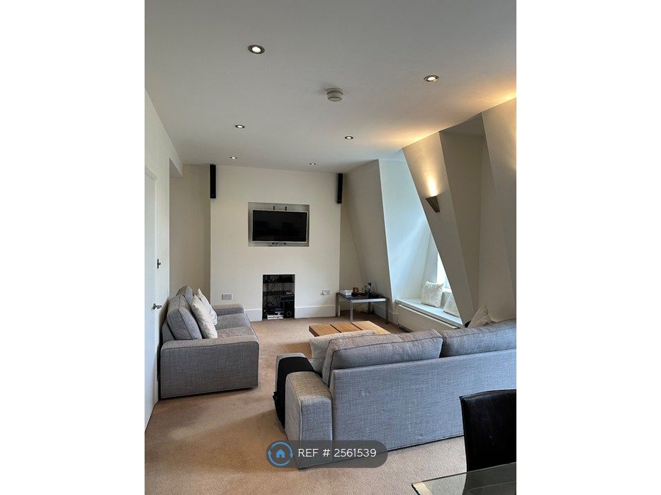 Property photo 1 of 15 Living Room