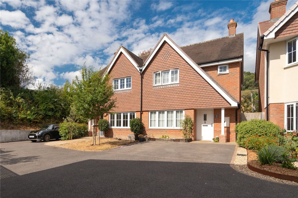 Property photo 2 of 18 Picture No. 26