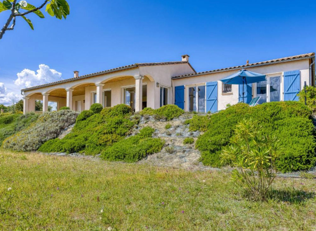 Property photo 2 of 30