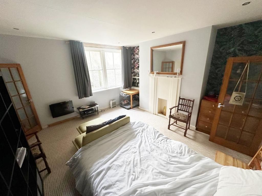 Property photo 3 of 11 Photo 3