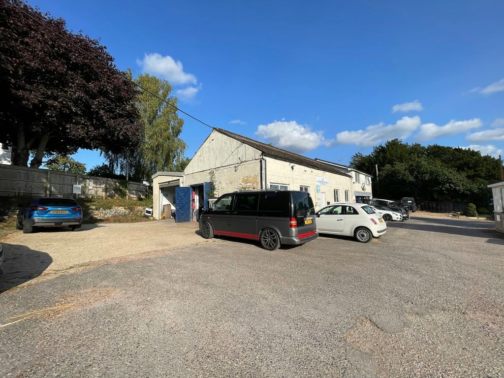 Property photo 3 of 7 17 49 28 E.Jpg