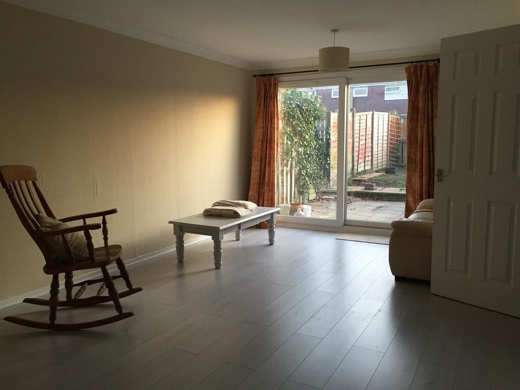 Property photo 2 of 9 Living Room