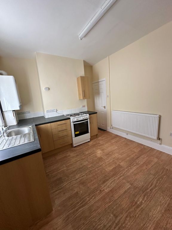 Property photo 3 of 7 7