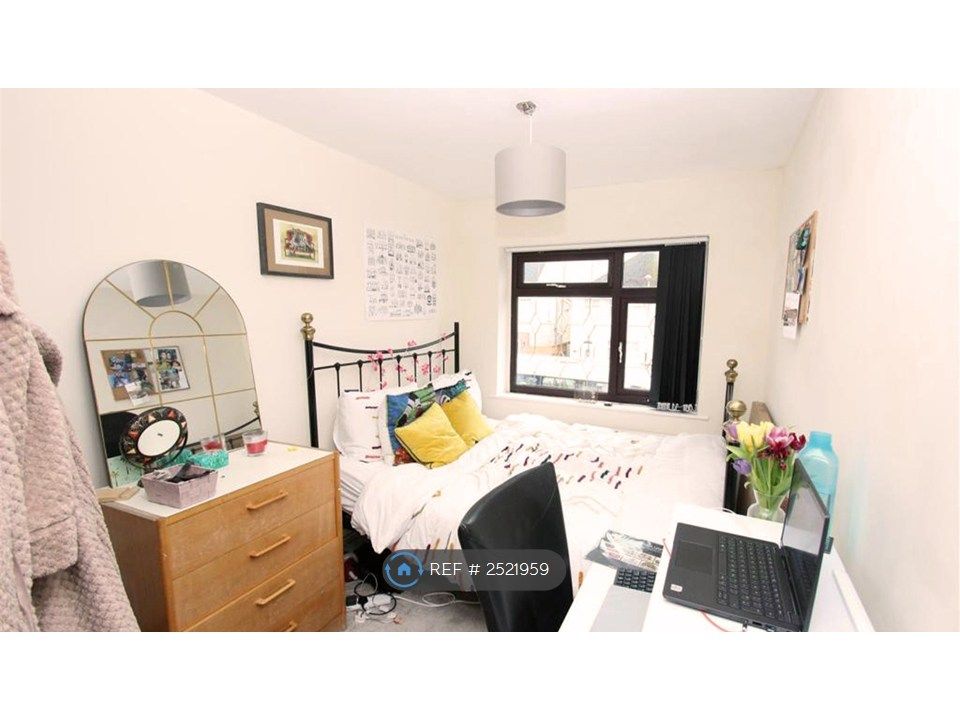 Property photo 3 of 6