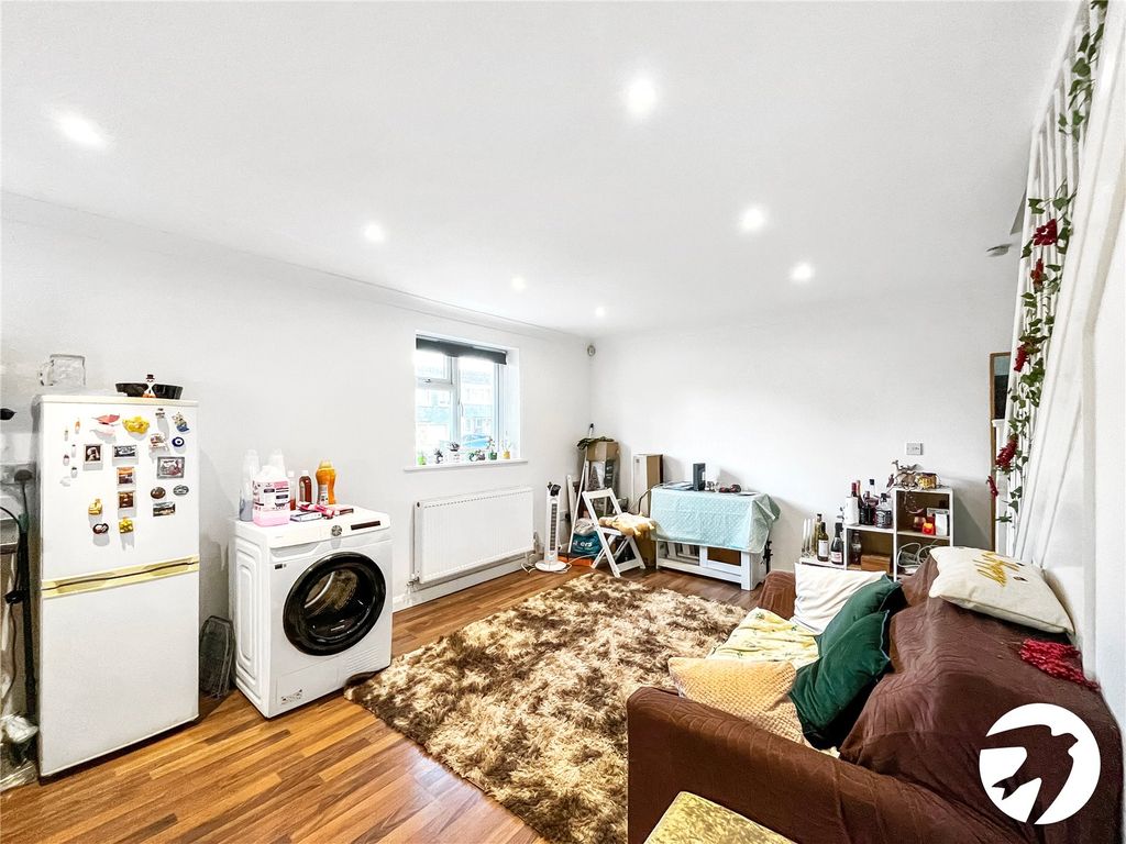 Property photo 1 of 10 Picture No. 07