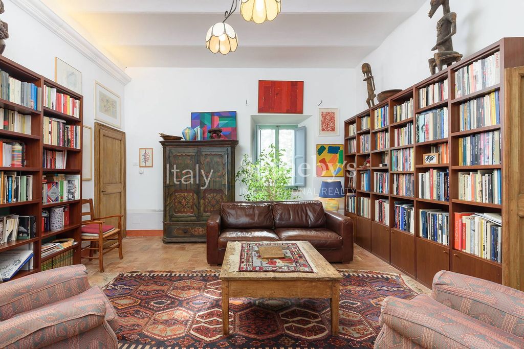 Property photo 3 of 33