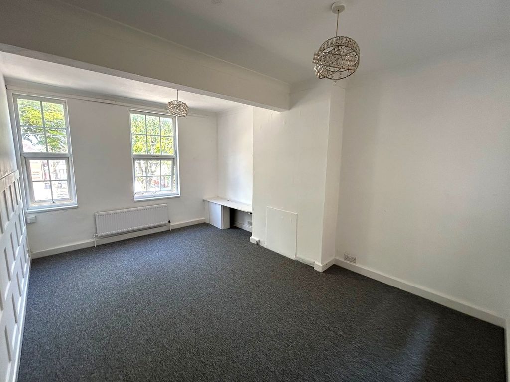 Property photo 2 of 12 Picture No. 07