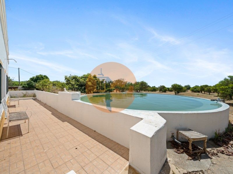 Property photo 2 of 26