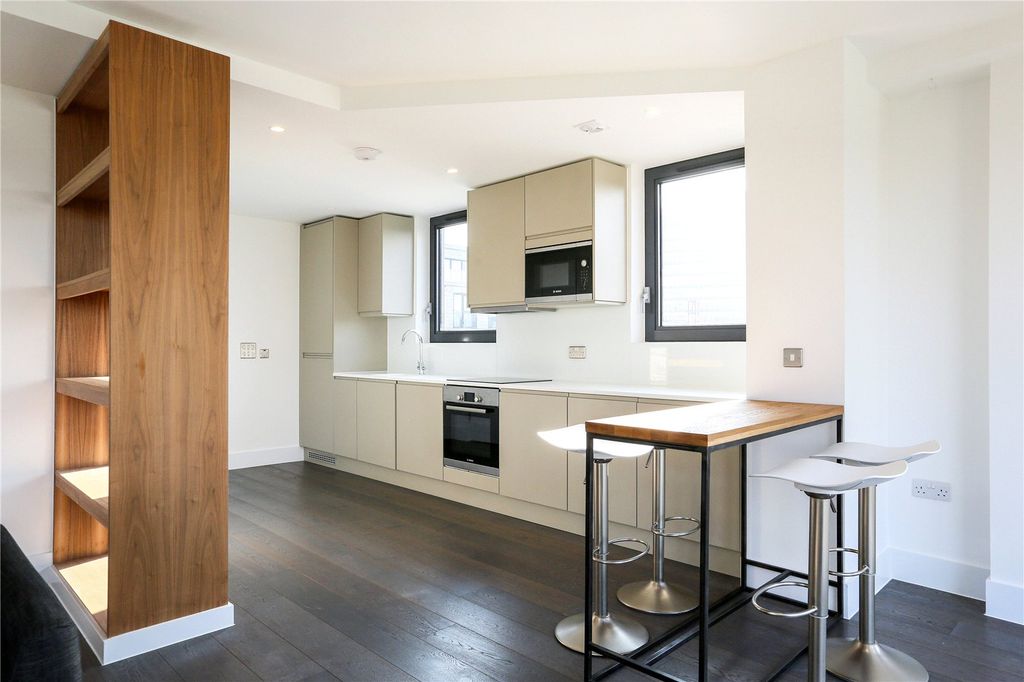 Property photo 3 of 8 Kitchen/Dining Area