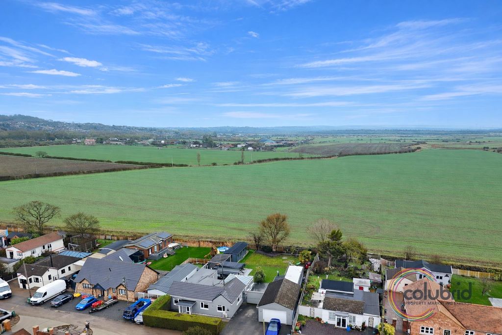 Property photo 2 of 26