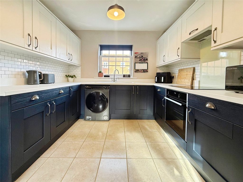 Property photo 3 of 20 Kitchen-Diner