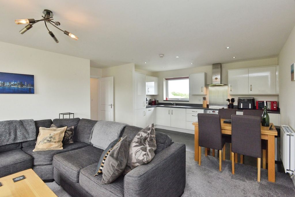 Property photo 3 of 15 Pbox-Img.Jpg