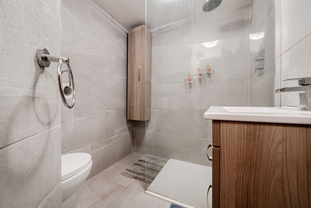 Property photo 3 of 10 1497867-5-6A675Ef...