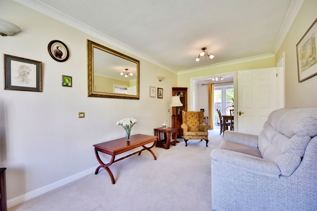 Property photo 3 of 13