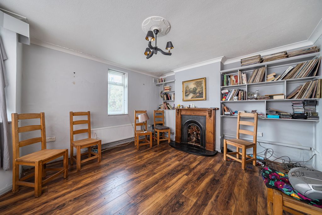 Property photo 3 of 20 1397863-9-697A0E0...