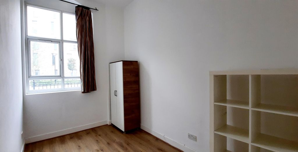 Property photo 2 of 9 Bedroom 1