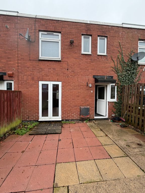 Property photo 1 of 2