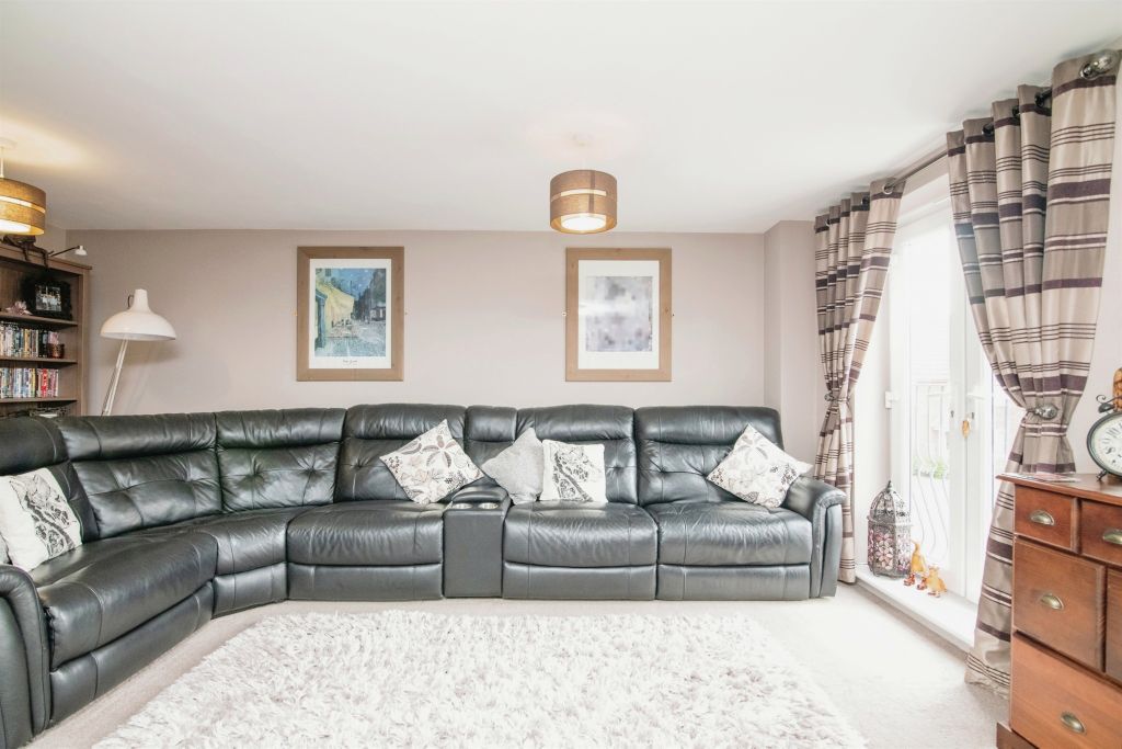 Property photo 3 of 16