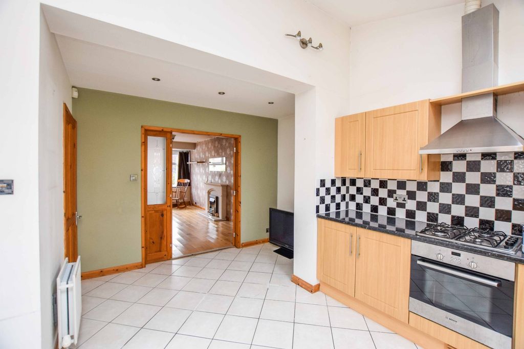 Property photo 3 of 10 Picture No. 19