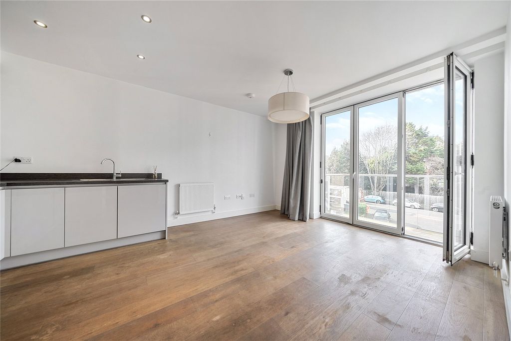 Property photo 2 of 13 Picture No. 01