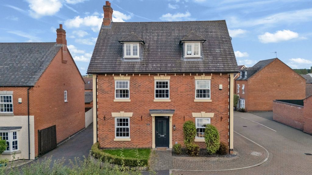 Property photo 1 of 31