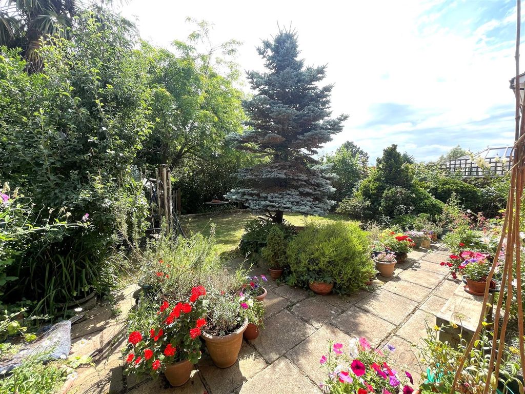 Property photo 2 of 21 31 Dane Park Rear Garden 4.Jpg