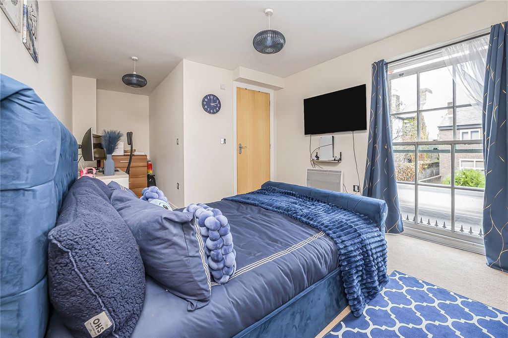 Property photo 3 of 14 Picture No. 02