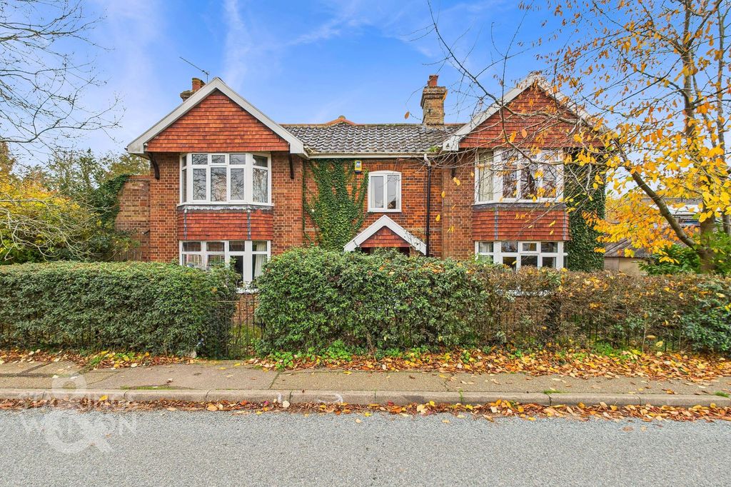 Property photo 1 of 28