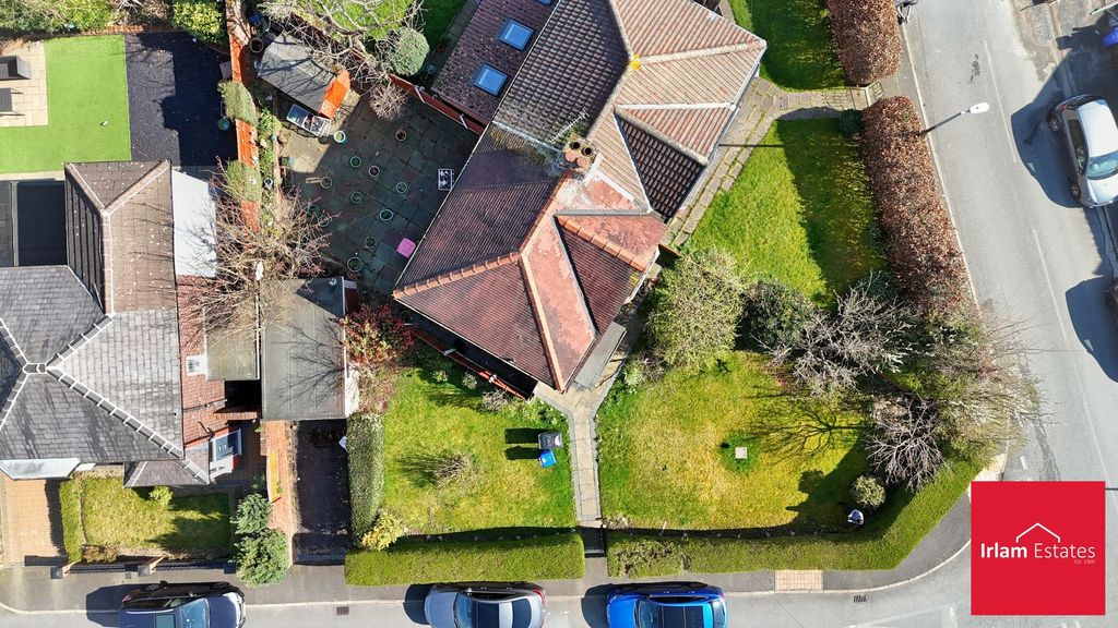 Property photo 2 of 12