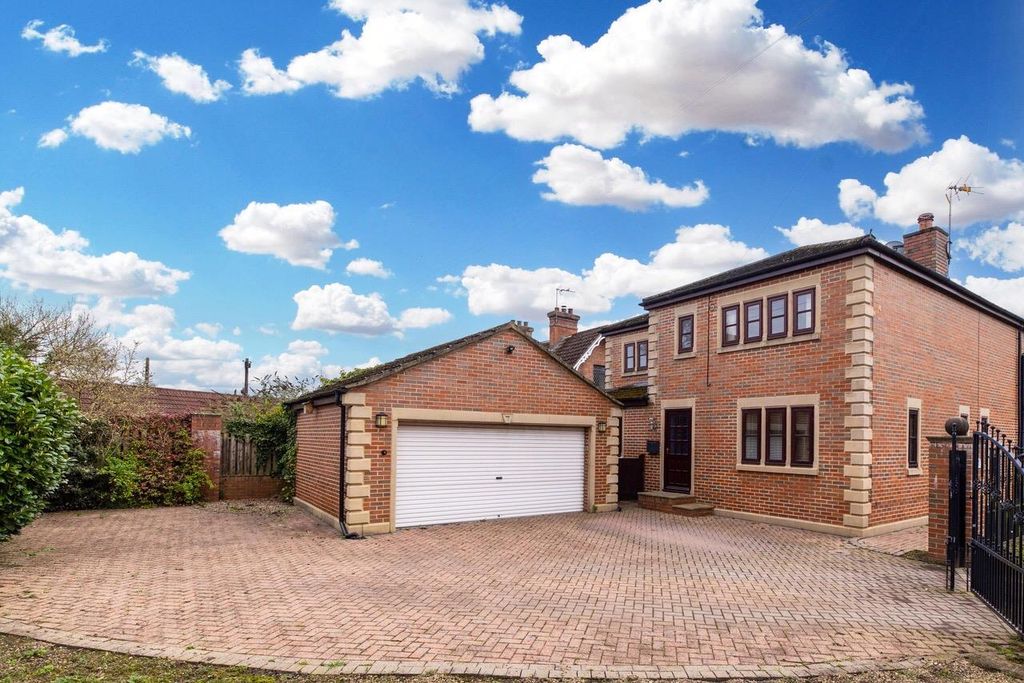 Property photo 1 of 22 Exterior