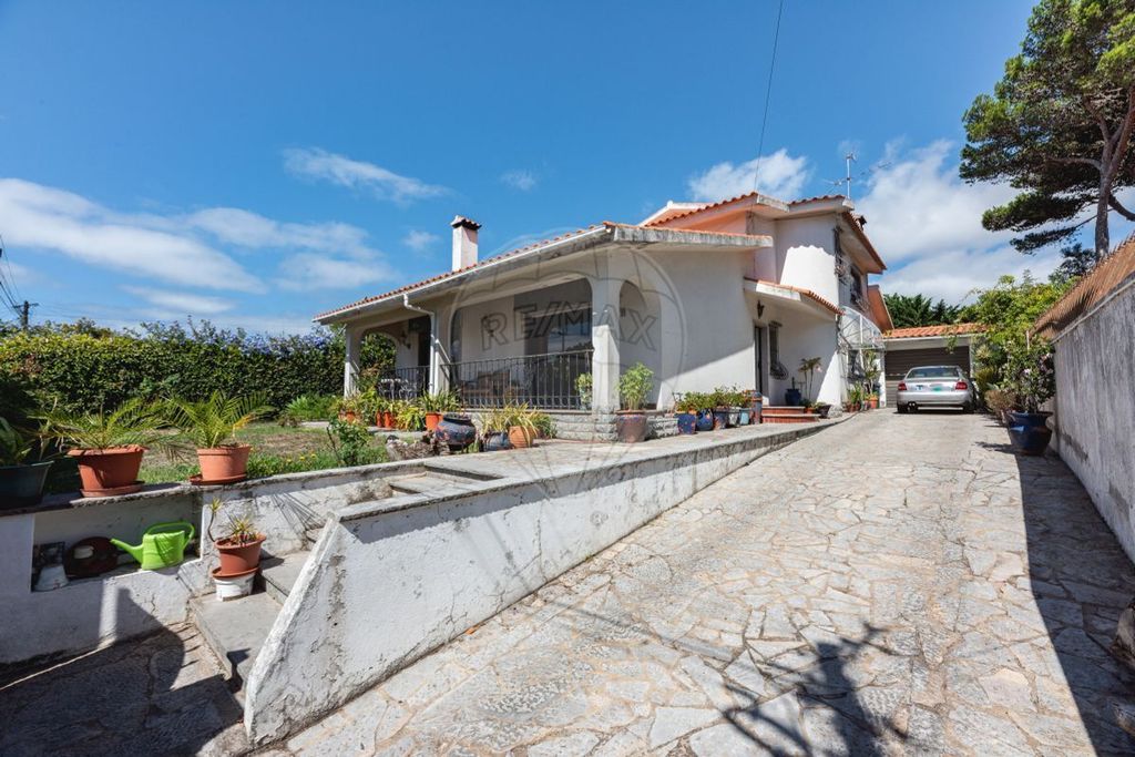 Property photo 2 of 49